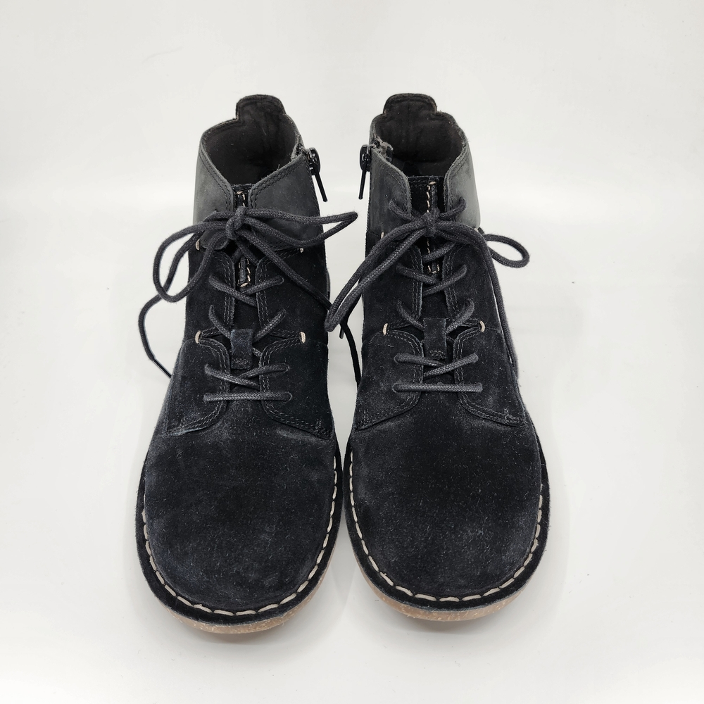Clarks Black Suede Ankle Boots Leather Trim, Lace Front with Side Zip Size 7 1/2 - Picture 3 of 9